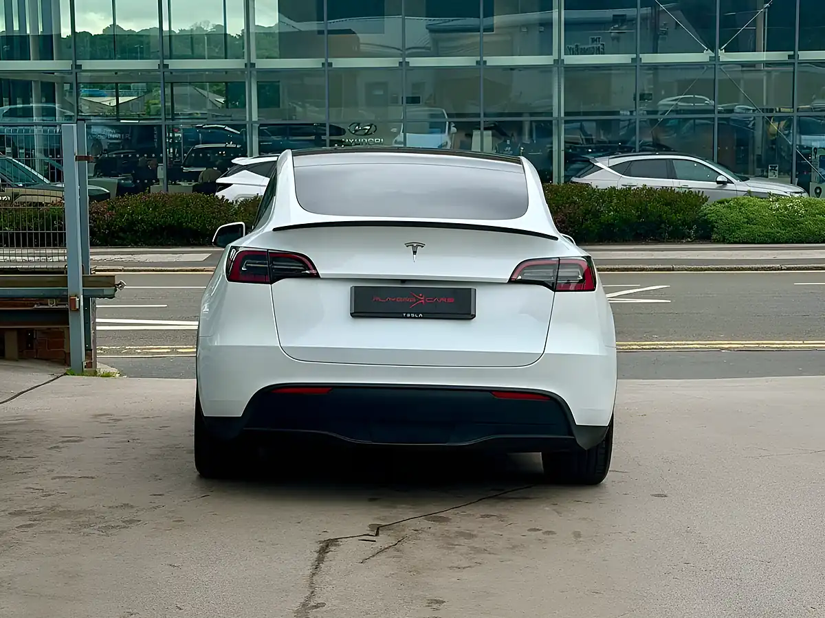 Used 2023 Tesla Model Y White - Interior and Exterior details 19