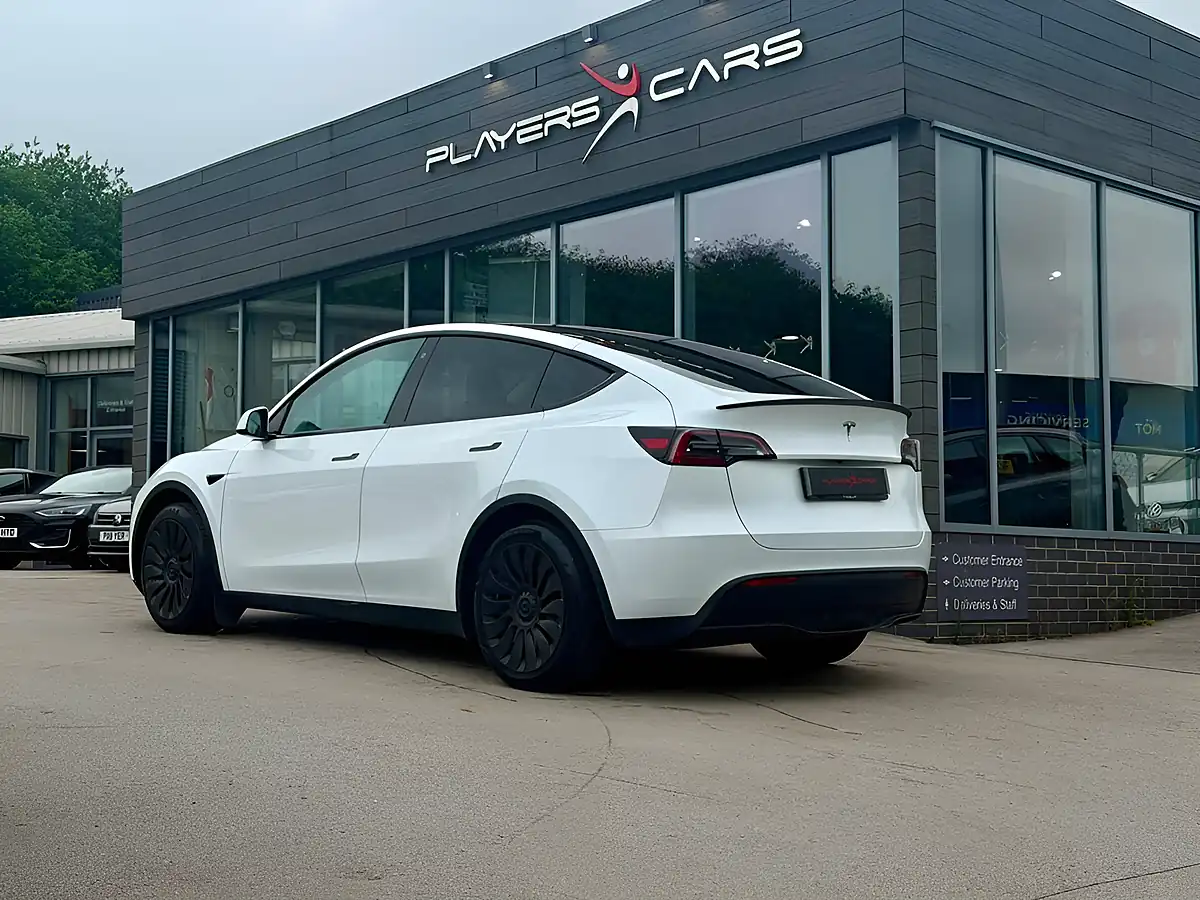 Used 2023 Tesla Model Y White - Interior and Exterior details 20