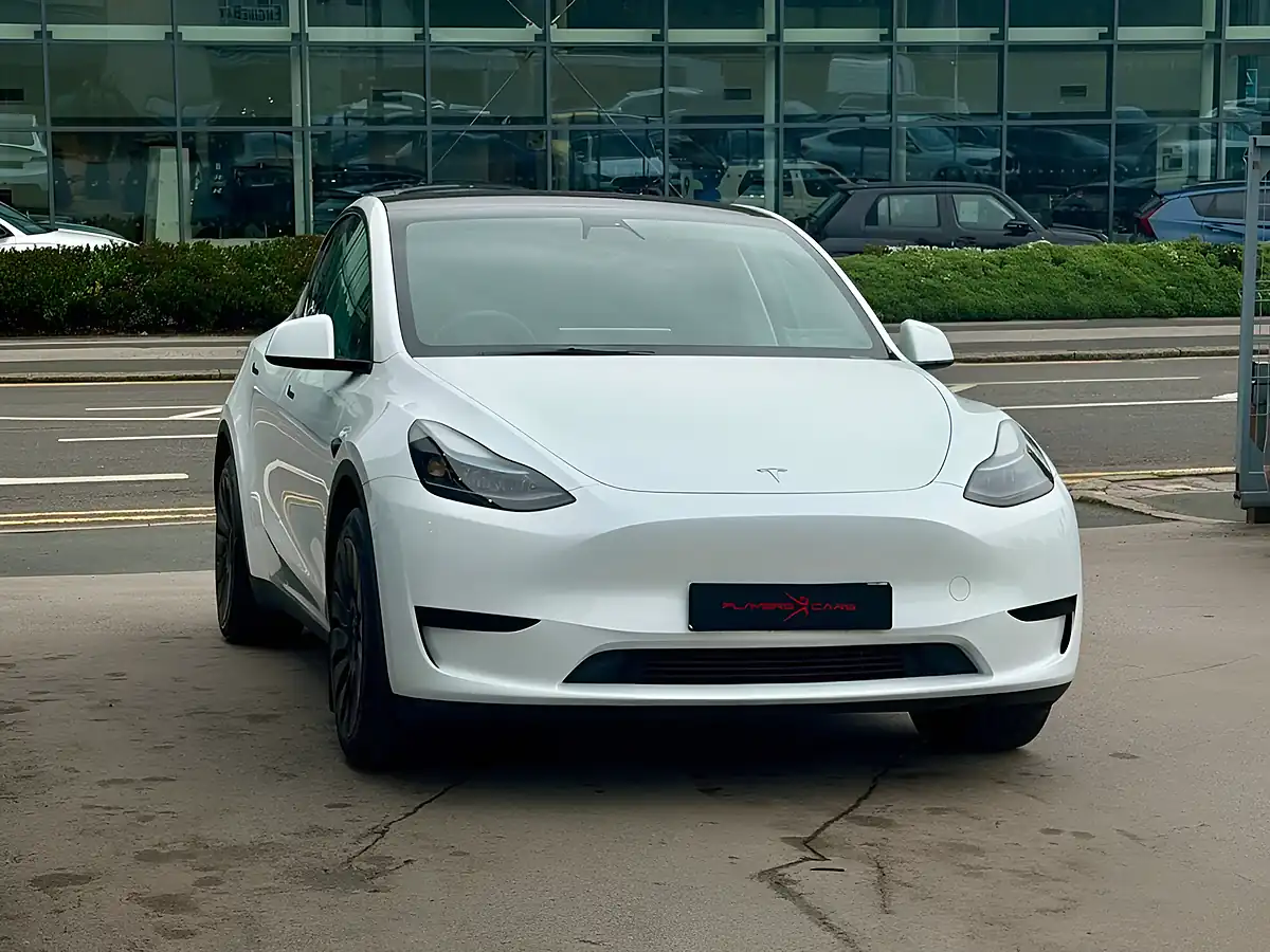Used 2023 Tesla Model Y White - Interior and Exterior details 6