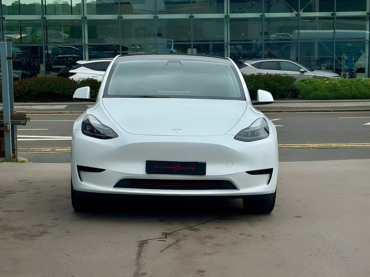 Used 2023 Tesla Model Y White - Interior and Exterior details 7