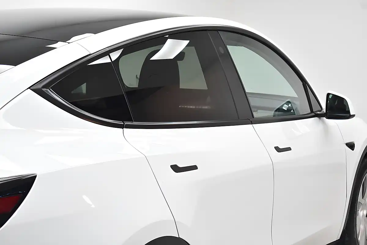 Used 2023 Tesla Model Y White - Interior and Exterior details 14