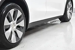 Used 2023 Tesla Model Y White - Interior and Exterior details 15