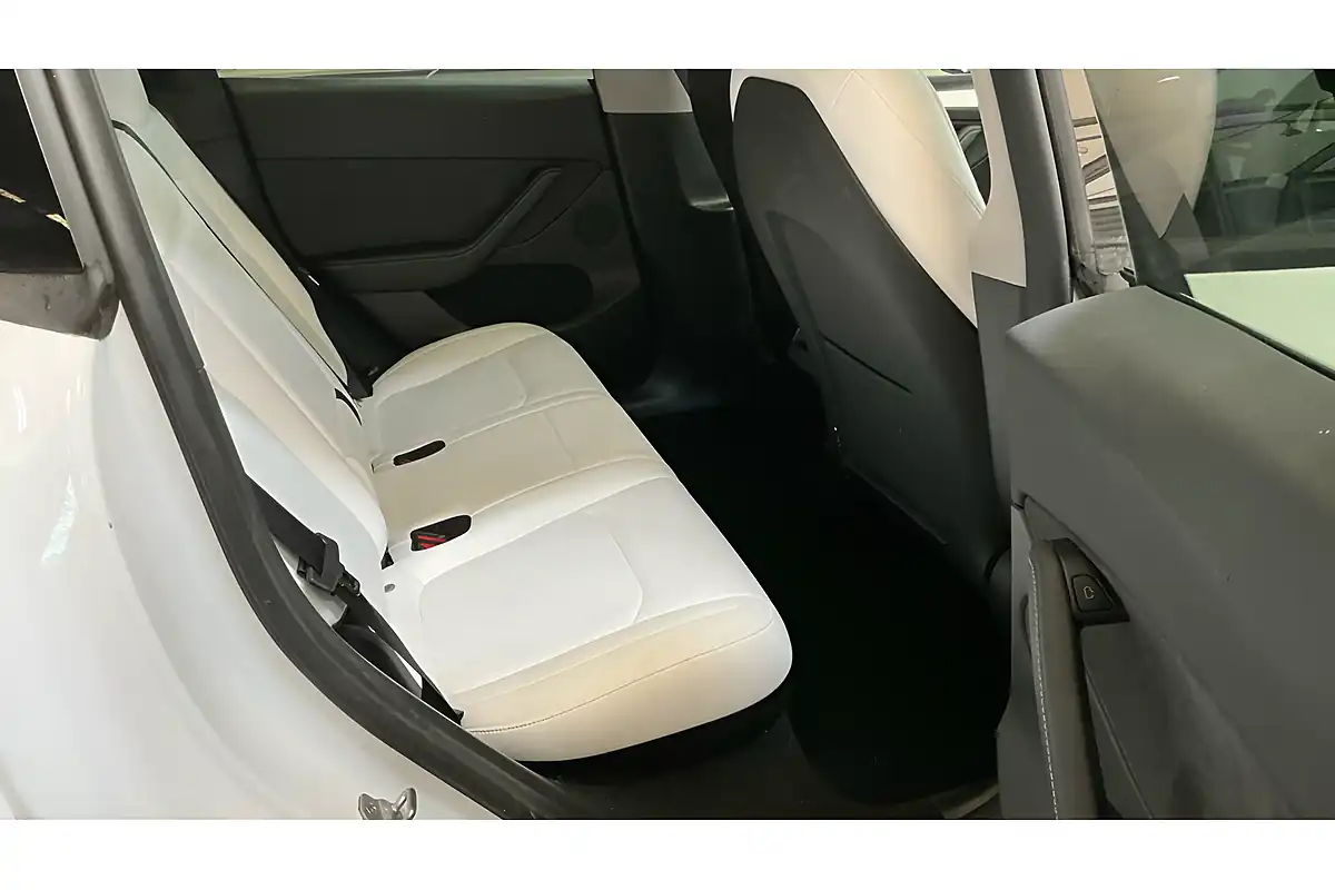 Used 2023 Tesla Model Y White - Interior and Exterior details 4