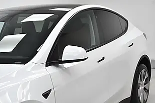 Used 2023 Tesla Model Y White - Interior and Exterior details 7
