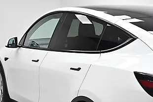 Used 2023 Tesla Model Y White - Interior and Exterior details 9