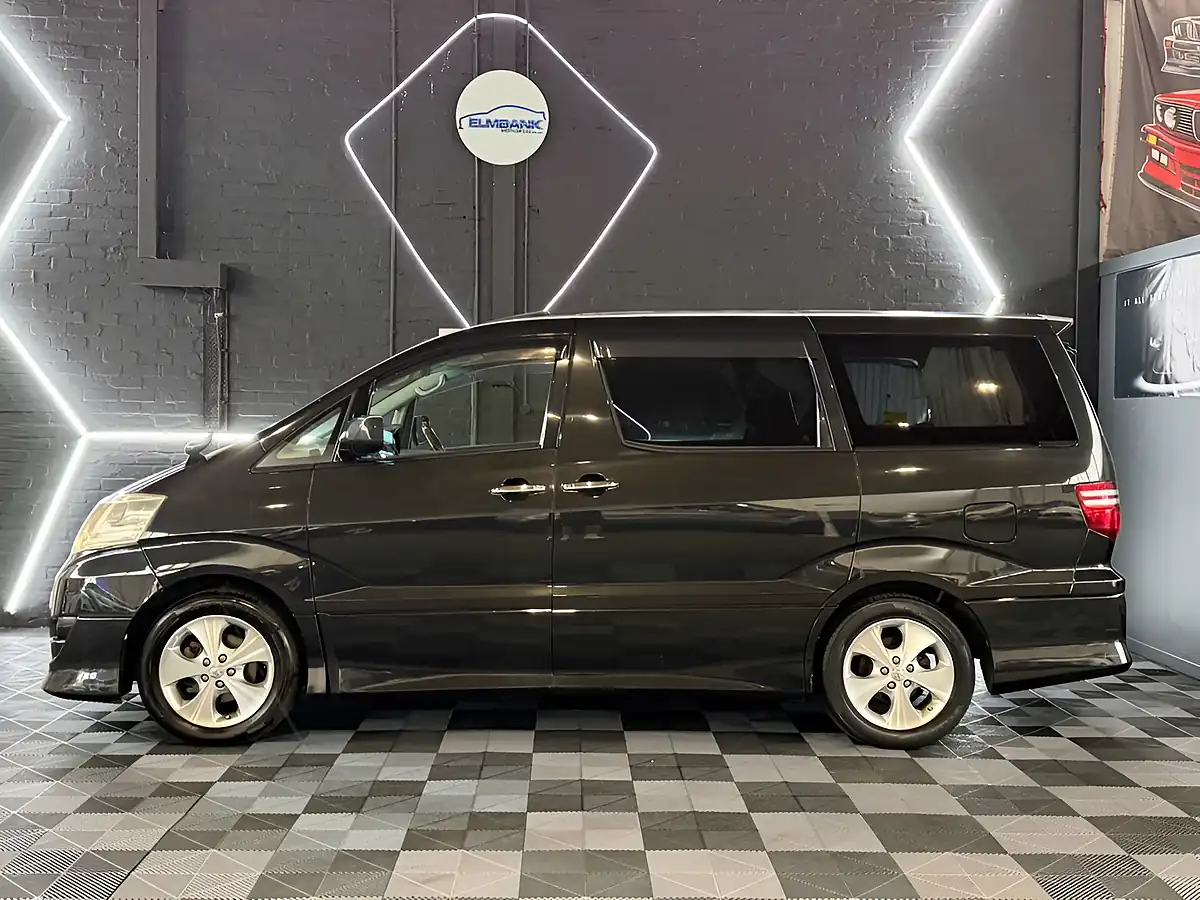 Used 2023 Toyota Alphard Black - Interior and Exterior details 5