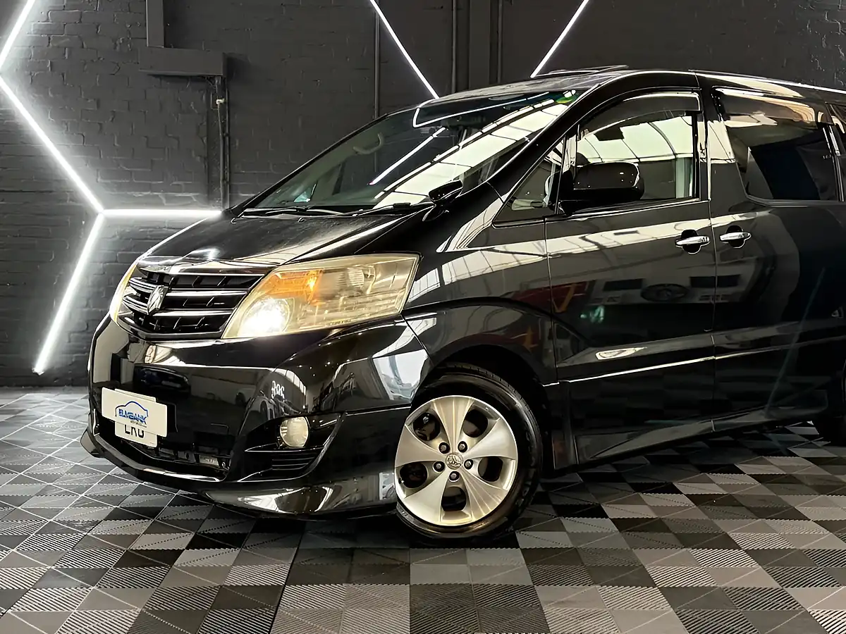Used 2023 Toyota Alphard Black - Interior and Exterior details 7