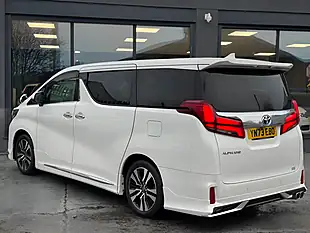 Used 2023 Toyota Alphard S C Package White - Interior and Exterior details 4