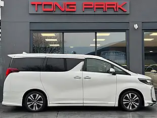 Used 2023 Toyota Alphard S C Package White - Interior and Exterior details 5