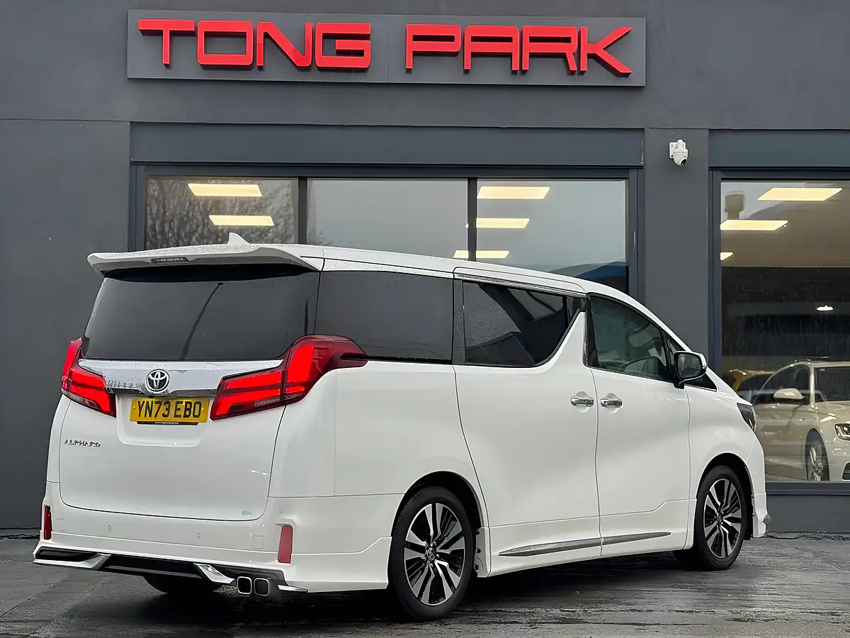 Used 2023 Toyota Alphard S C Package White - Interior and Exterior details 9