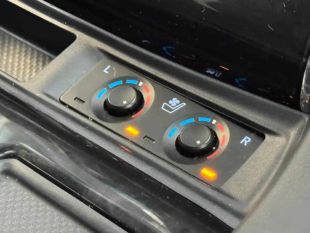 Used 2023 Toyota Alphard S C Package White - Interior and Exterior details 13