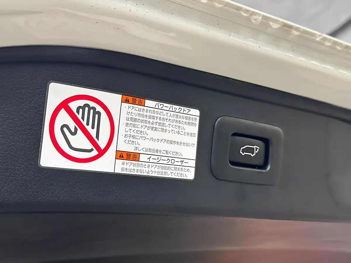 Used 2023 Toyota Alphard S C Package White - Interior and Exterior details 19