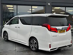 Used 2023 Toyota Alphard S C Package White - Interior and Exterior details 4