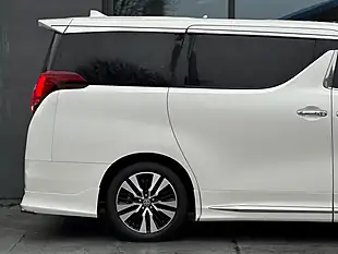 Used 2023 Toyota Alphard S C Package White - Interior and Exterior details 6