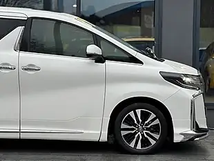 Used 2023 Toyota Alphard S C Package White - Interior and Exterior details 7