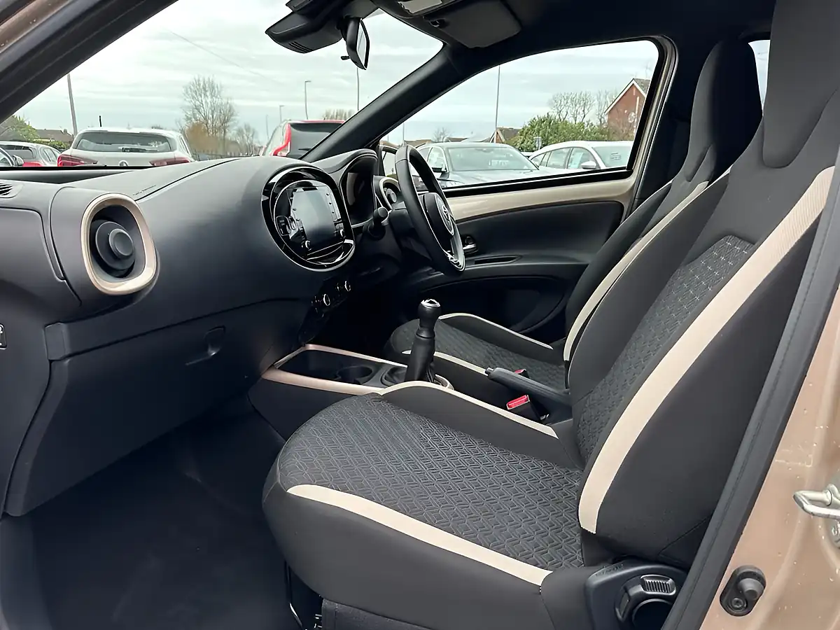 Used 2023 Toyota Aygo X Edge Beige - Interior and Exterior details 13