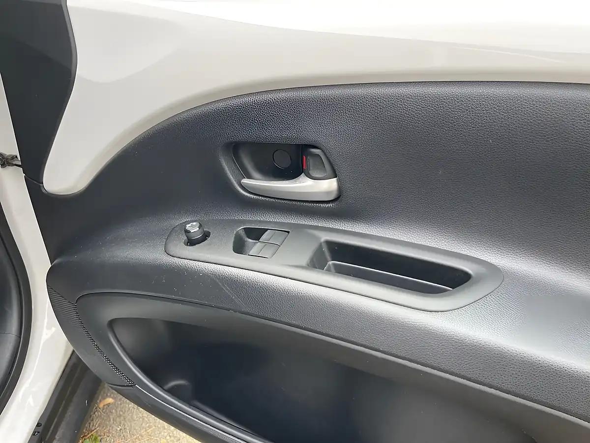 Used 2023 Toyota Aygo X Edge White - Interior and Exterior details 13
