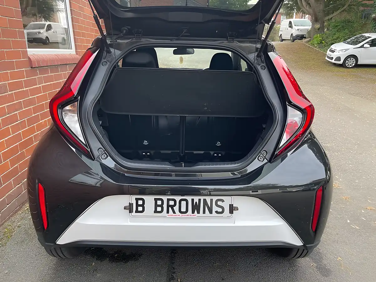 Used 2023 Toyota Aygo X Edge White - Interior and Exterior details 20