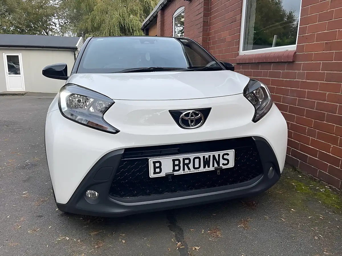 Used 2023 Toyota Aygo X Edge White - Interior and Exterior details 6