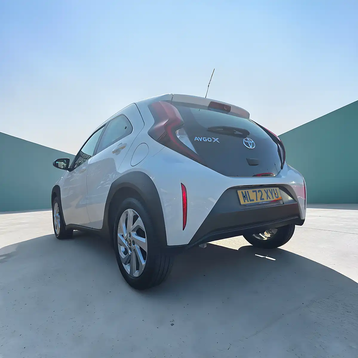 Used 2023 Toyota Aygo X Pure Edition Pure White - Interior and Exterior details 8