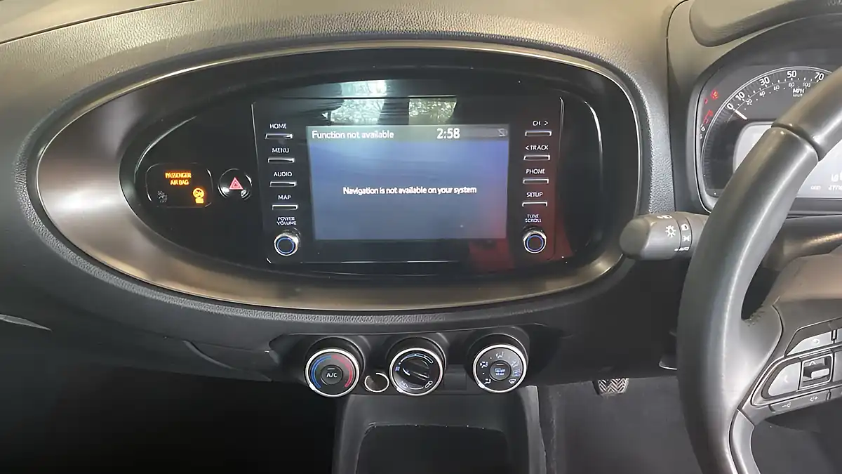 Used 2023 Toyota Aygo X Pure Pure White - Interior and Exterior details 10