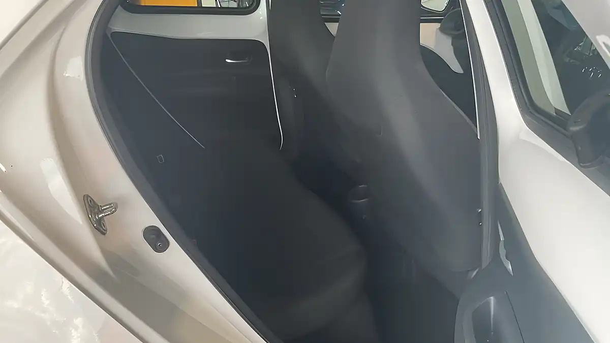 Used 2023 Toyota Aygo X Pure Pure White - Interior and Exterior details 7