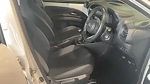 Used 2023 Toyota Aygo X Pure Pure White - Interior and Exterior details 8