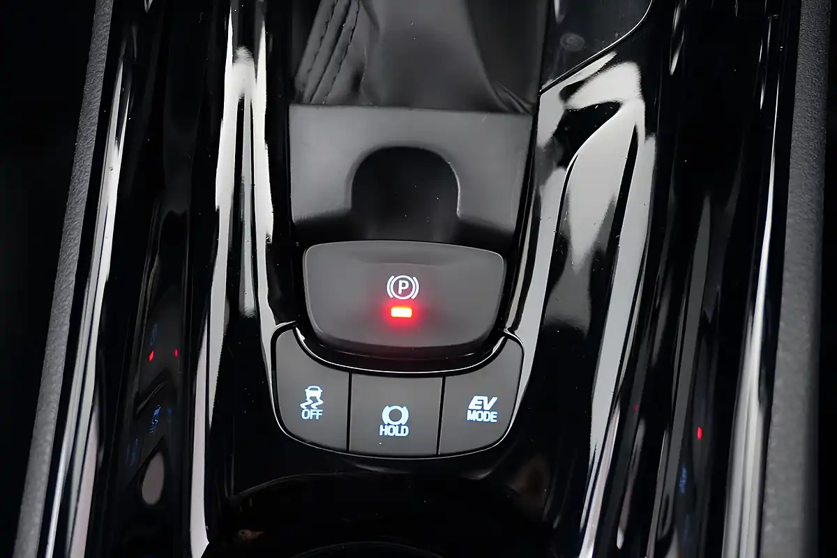 Used 2023 Toyota C-Hr Design White - Interior and Exterior details 12