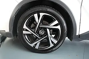 Used 2023 Toyota C-Hr Design White - Interior and Exterior details 15