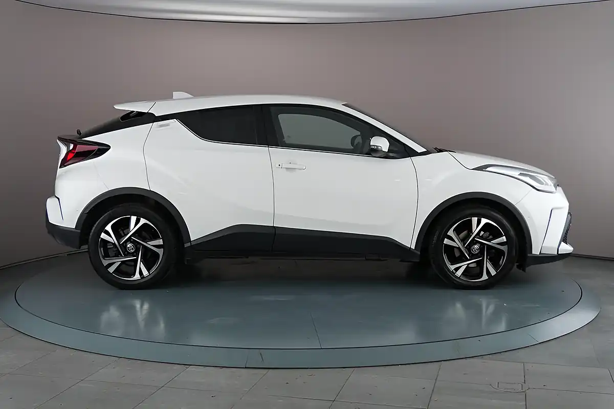 Used 2023 Toyota C-Hr Design White - Interior and Exterior details 7