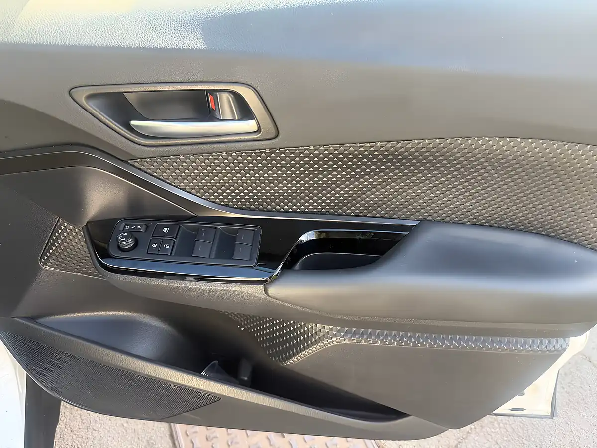Used 2023 Toyota C-Hr Design White - Interior and Exterior details 18