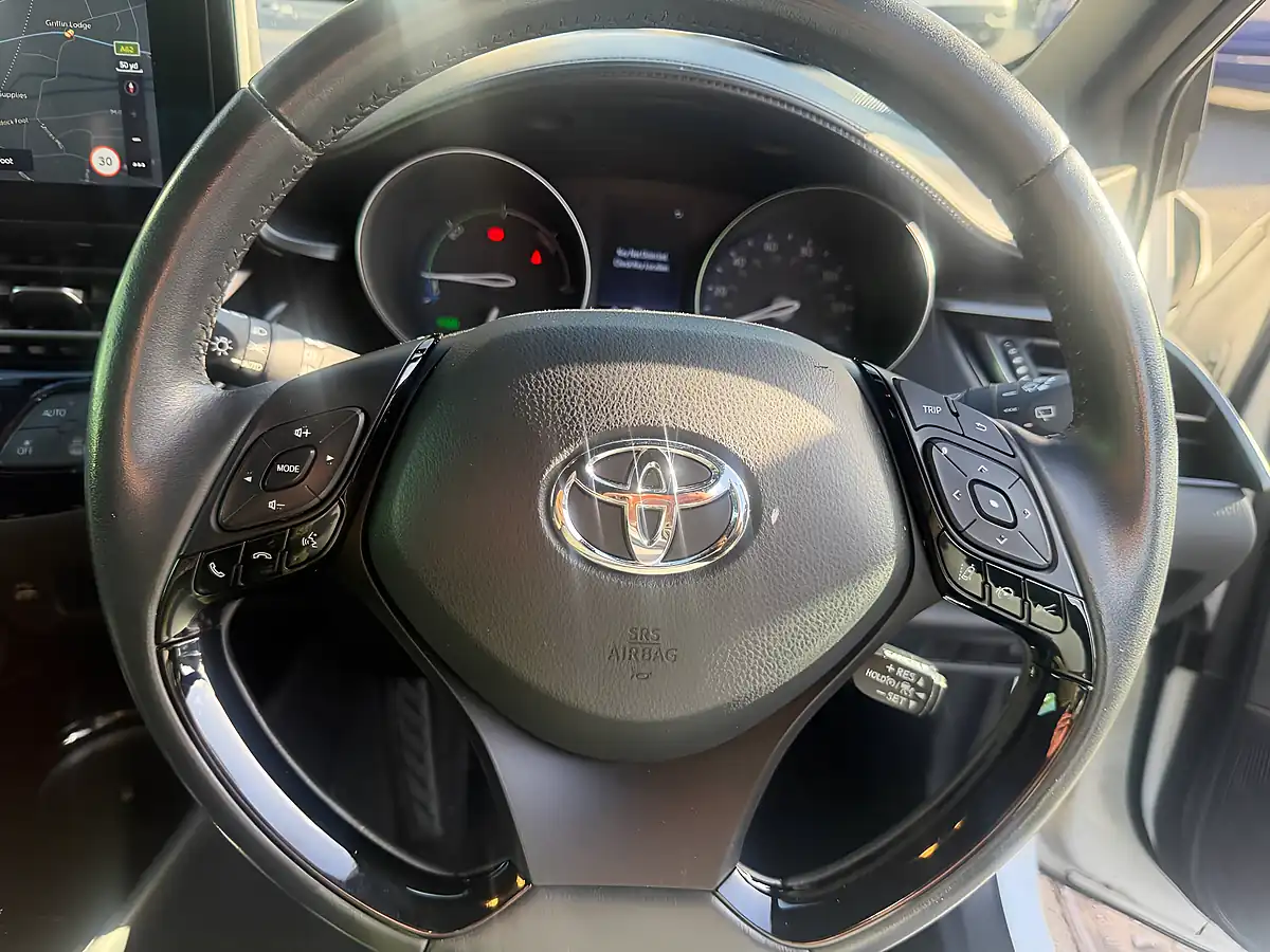 Used 2023 Toyota C-Hr Design White - Interior and Exterior details 9
