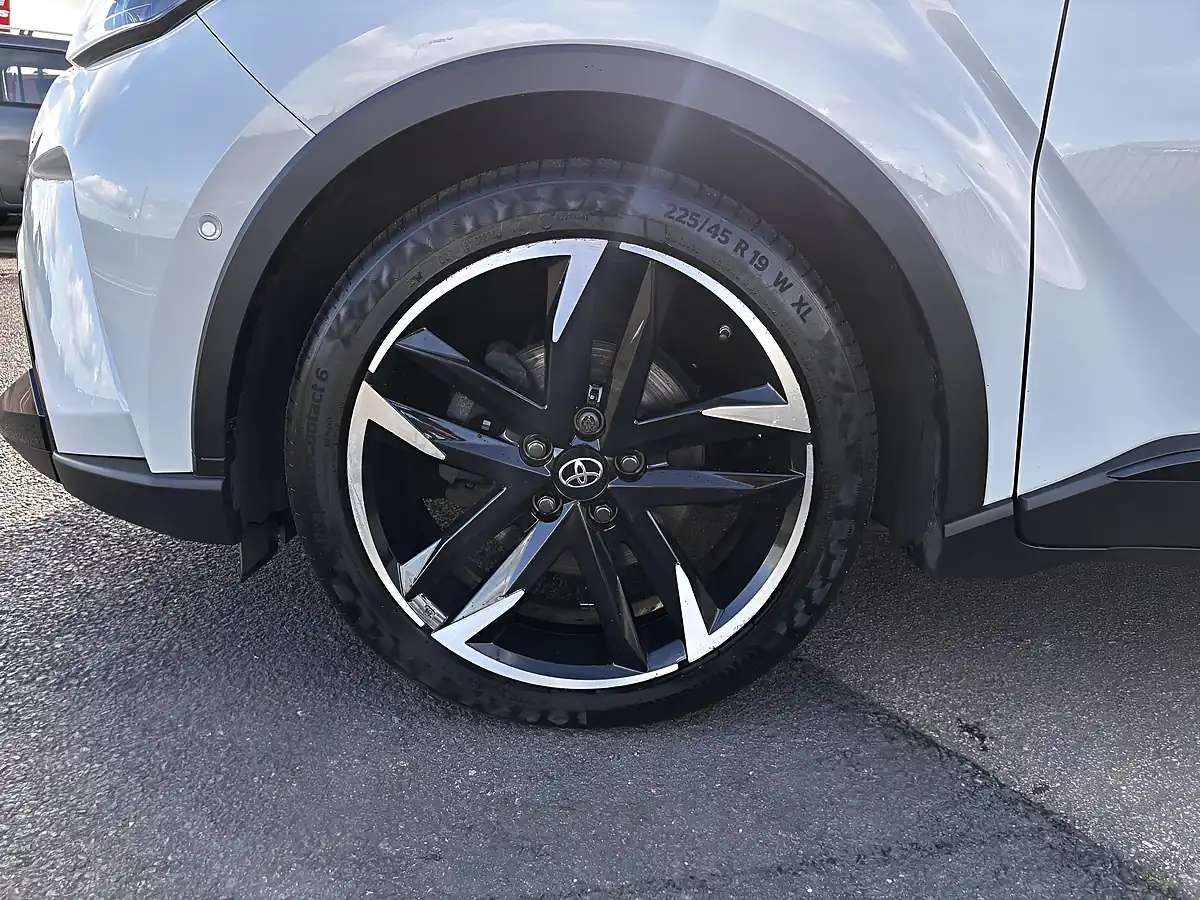 Used 2023 Toyota C-Hr Gr Sport Grey - Interior and Exterior details 11