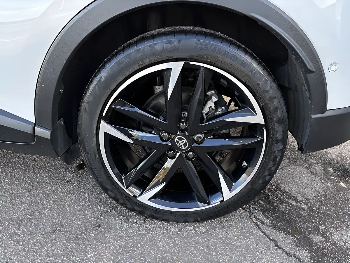 Used 2023 Toyota C-Hr Gr Sport Grey - Interior and Exterior details 12