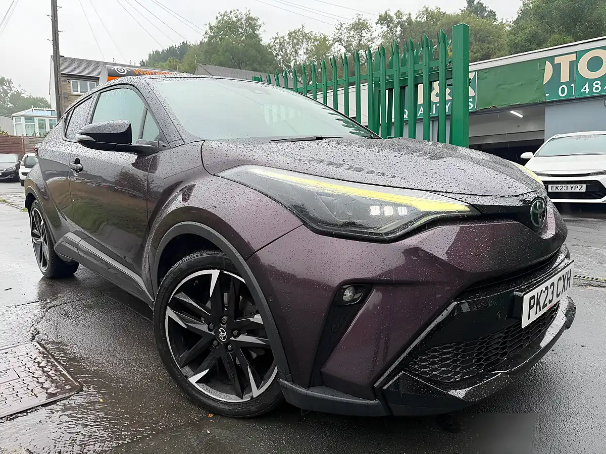 Used 2023 Toyota C-Hr Gr Sport Purple - Front View