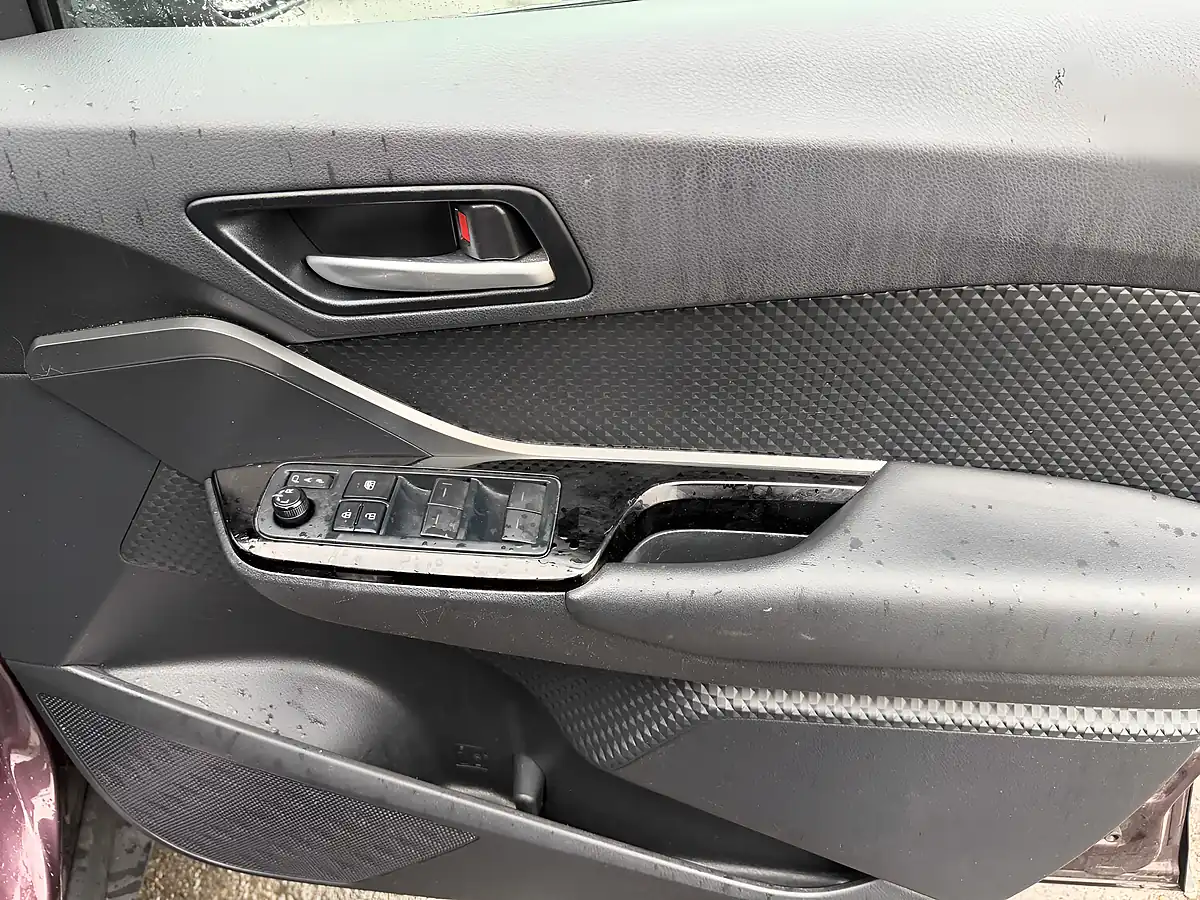 Used 2023 Toyota C-Hr Gr Sport Purple - Interior and Exterior details 17