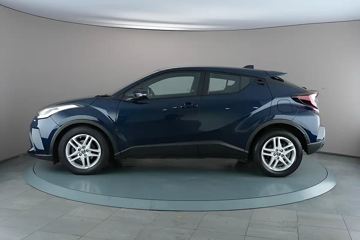Used 2023 Toyota C-Hr Icon Blue - Interior and Exterior details 5