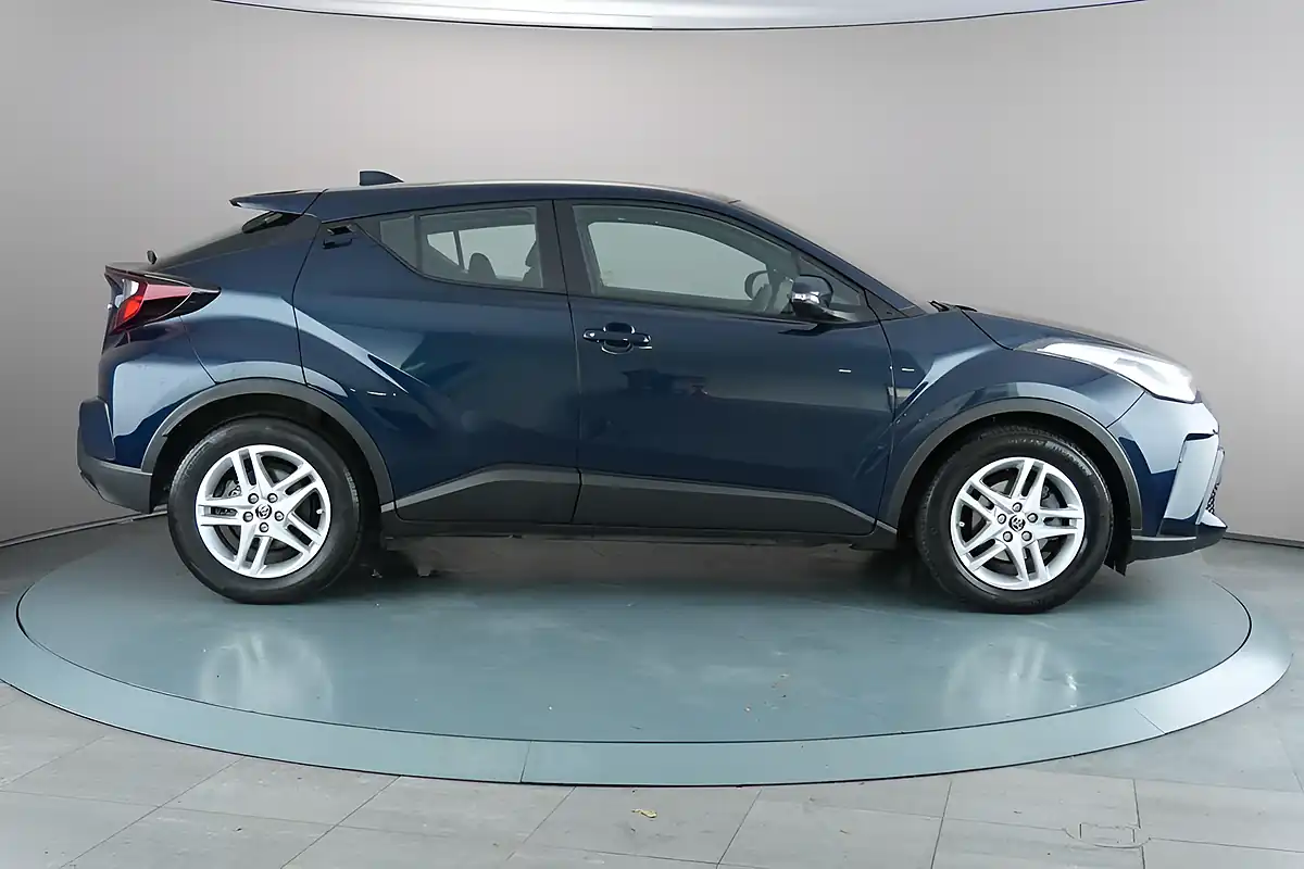 Used 2023 Toyota C-Hr Icon Blue - Interior and Exterior details 7