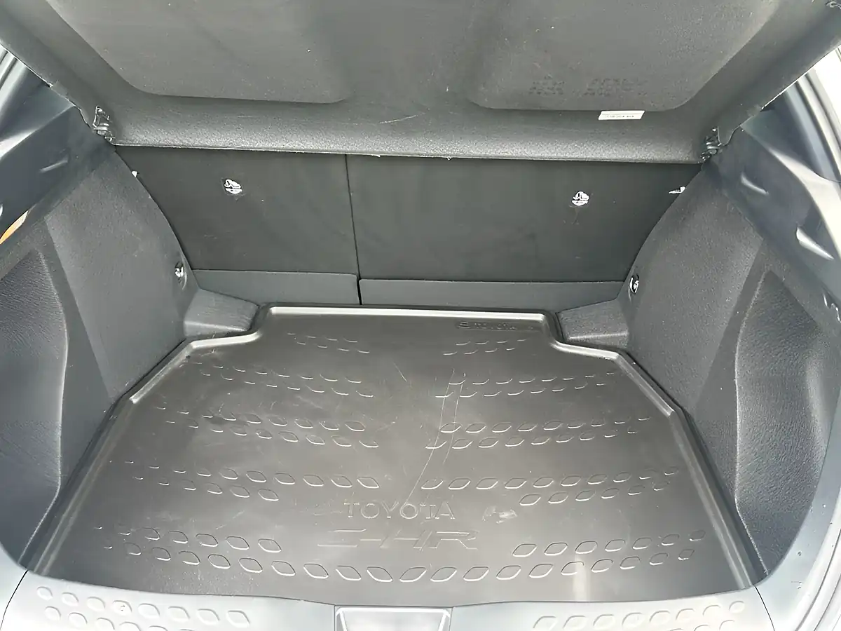Used 2023 Toyota C-Hr Icon White - Interior and Exterior details 12