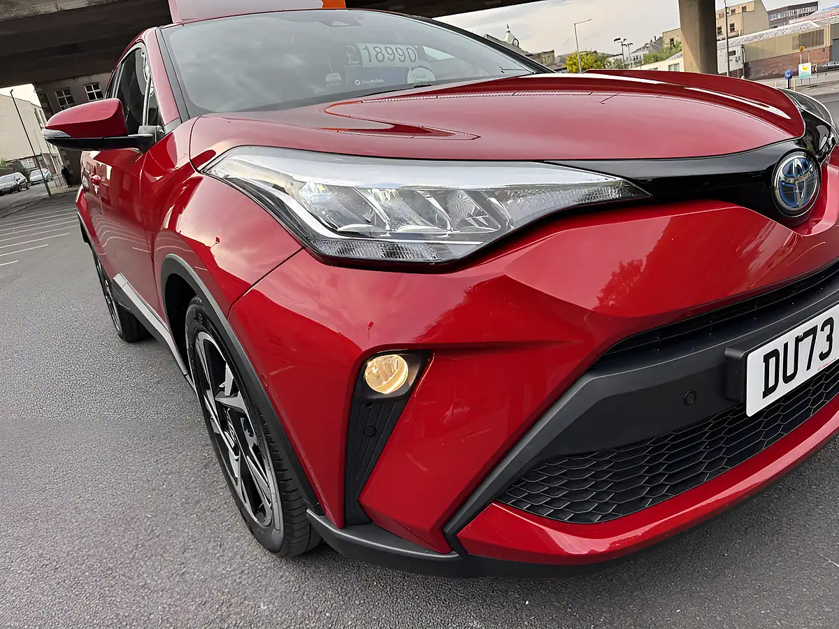 Used 2023 Toyota Chr Design Red - Interior and Exterior details 7