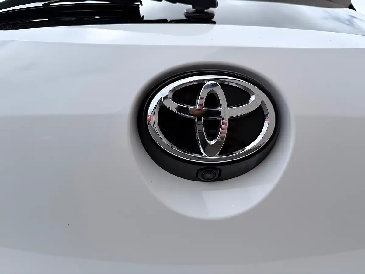 Used 2023 Toyota Corolla Gr Sport White - Interior and Exterior details 9
