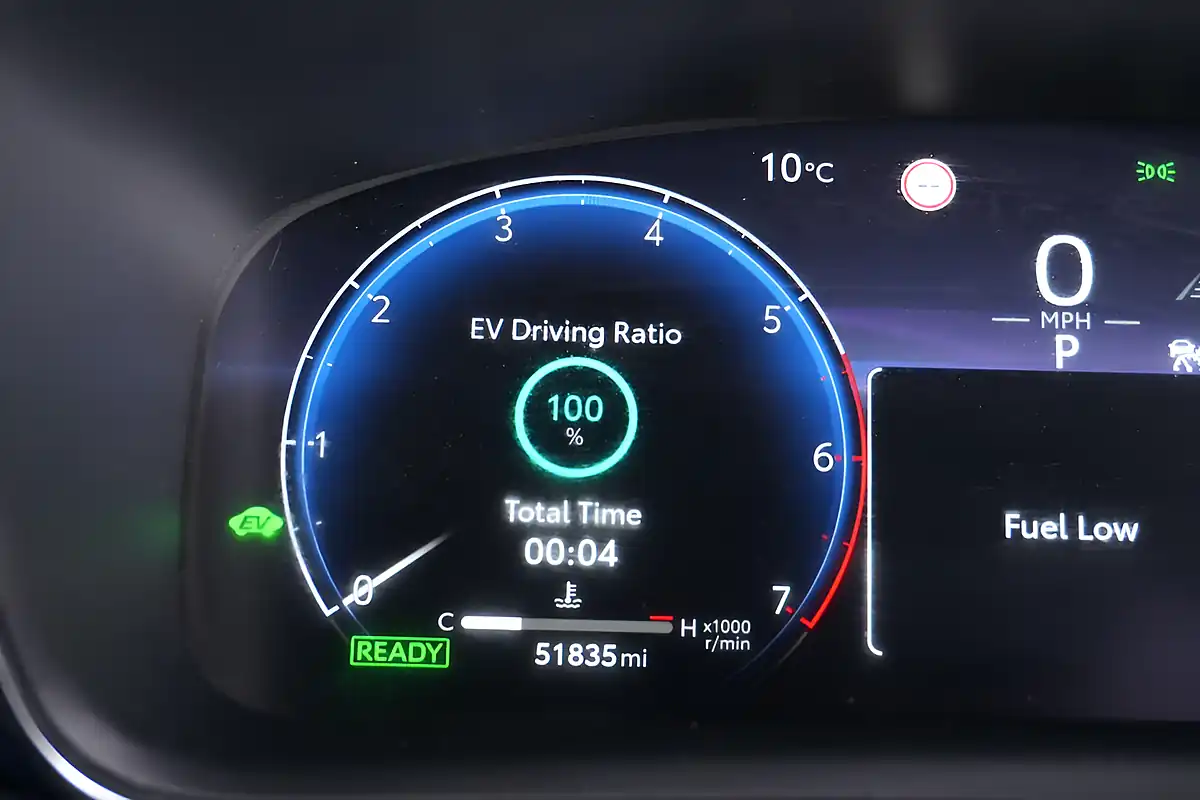 Used 2023 Toyota Corolla Icon Touring Sports Silver - Interior and Exterior details 18