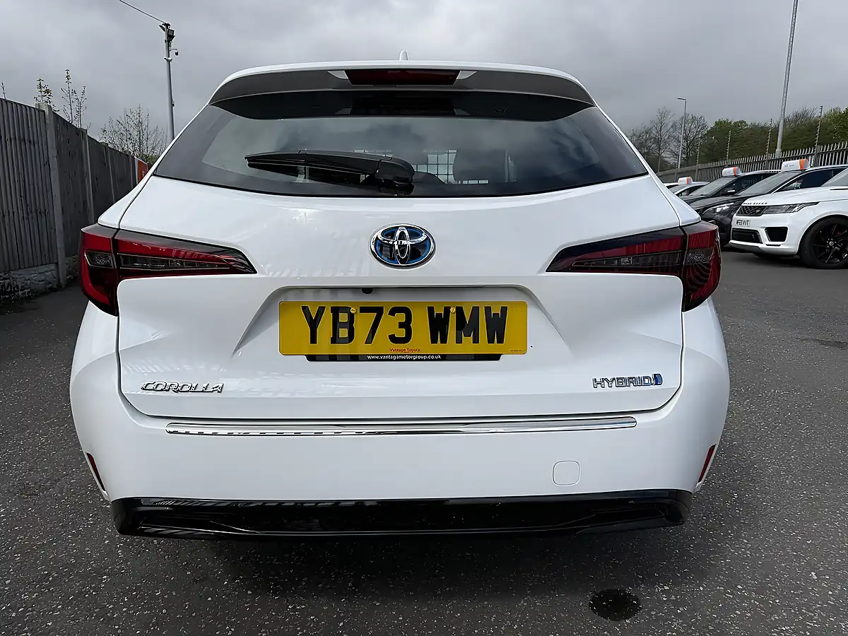 Used 2023 Toyota Corolla White - Interior and Exterior details 10