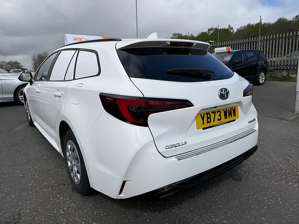 Used 2023 Toyota Corolla White - Interior and Exterior details 11