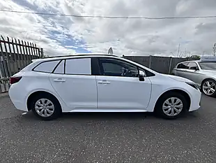 Used 2023 Toyota Corolla White - Interior and Exterior details 18