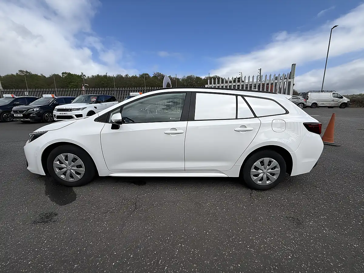 Used 2023 Toyota Corolla White - Interior and Exterior details 4