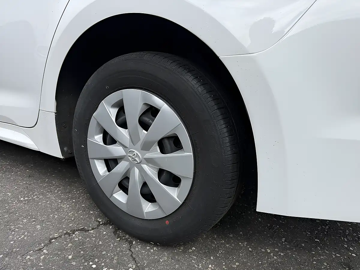 Used 2023 Toyota Corolla White - Interior and Exterior details 9