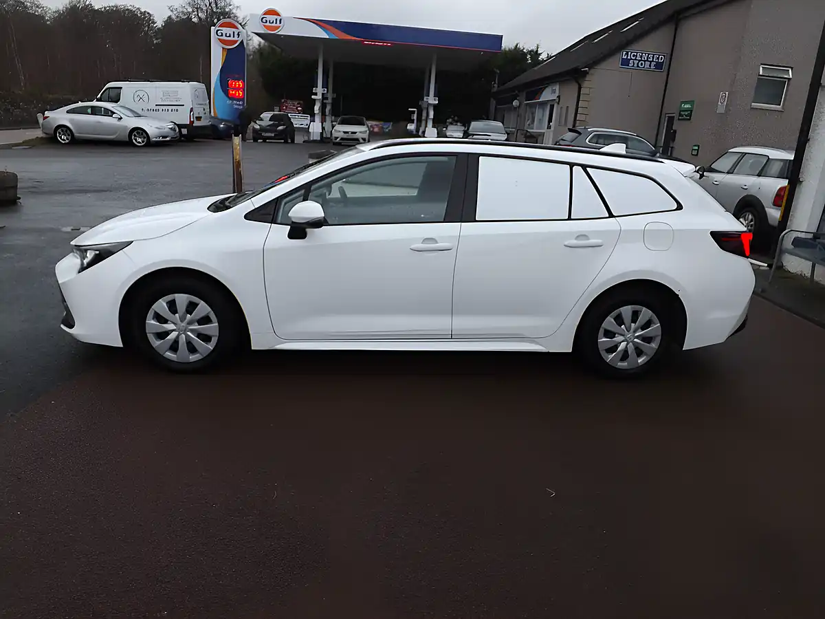 Used 2023 Toyota Corolla White - Interior and Exterior details 4