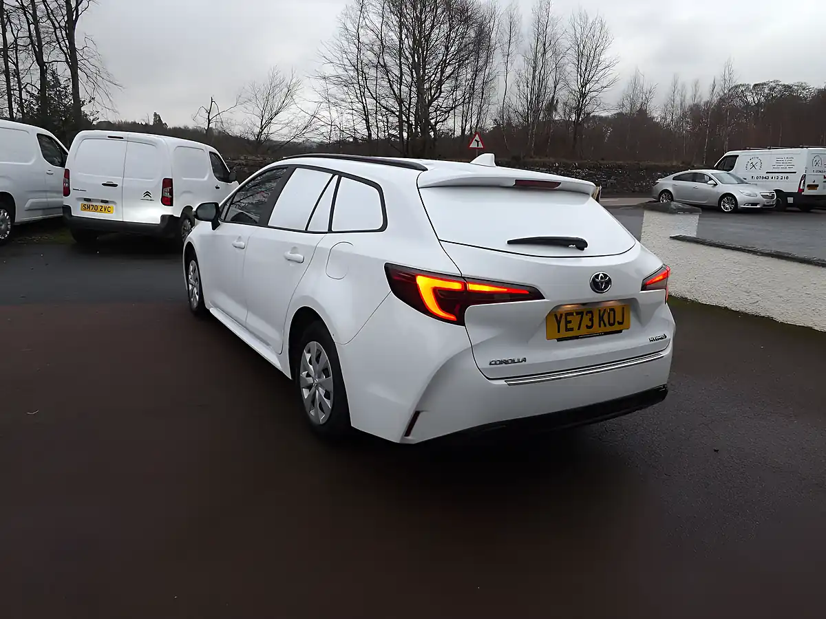 Used 2023 Toyota Corolla White - Interior and Exterior details 5