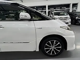 Used 2023 Toyota Estima Aeras White - Interior and Exterior details 11